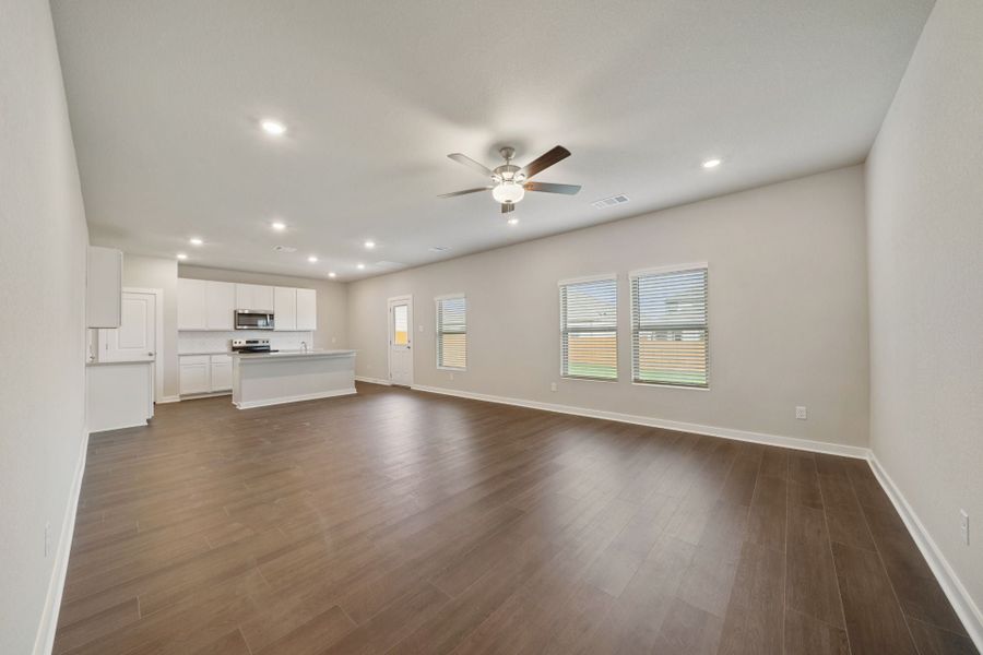 New Home in Elgin, TX.  - Slide 16
