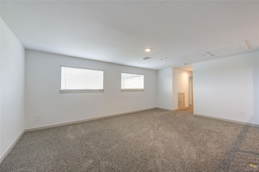 Spacious, unfurnished interior of a new home in , Katy (Image 44).