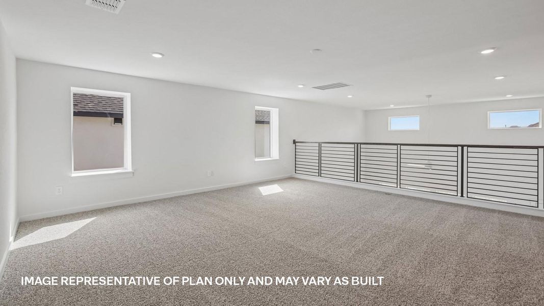 Spacious, unfurnished interior of a new home in Rosenbusch Ranch, Leander (Image 35).