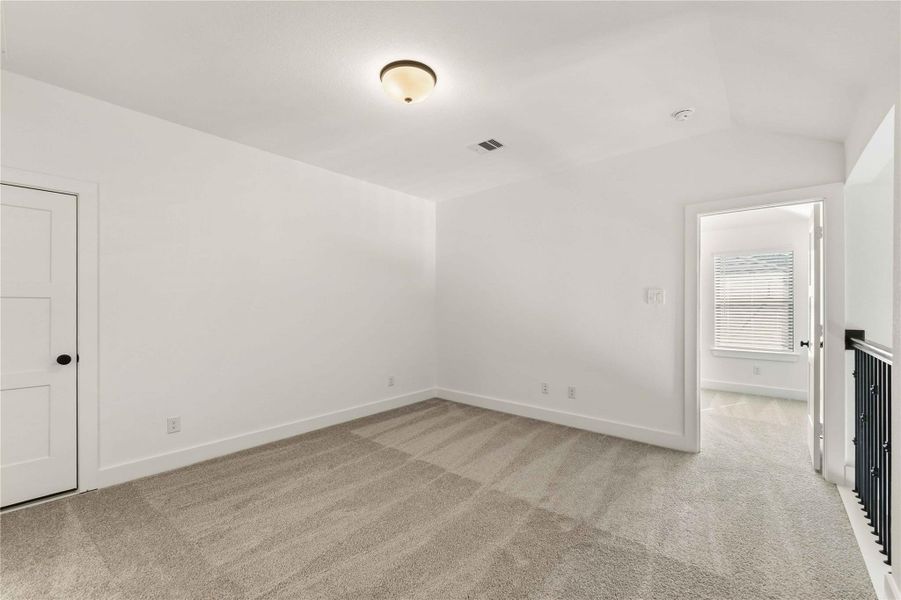 Spacious, unfurnished interior of a new home in Jordan Ranch, Katy (Image 22). Spacious, unfurnished interior of a new home in Jordan Ranch, Katy (Image 22).