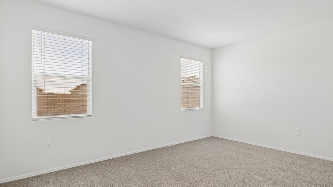 Representative unfurnished interior of a home built from the Lakeway by D.R. Horton in Heartland Ranch, Coolidge (Image 29).