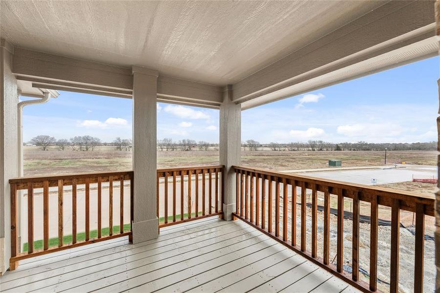 Exterior details and patio area of a home in Stone River Glen, Royse City (Image 28).