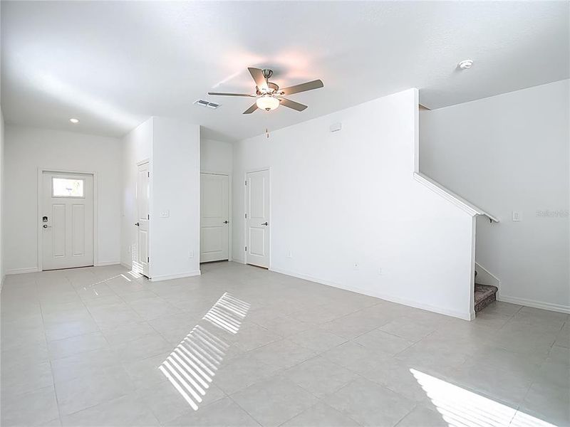 Spacious, unfurnished interior of a new home in , Land O' Lakes (Image 21).
