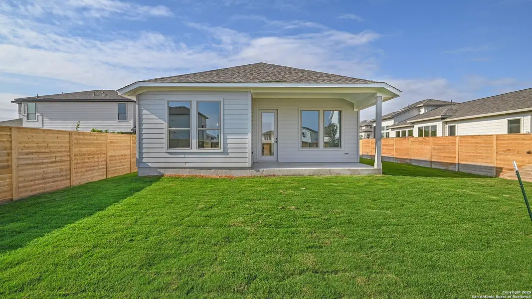 Exterior details and patio area of a home in Solms Landing 45', New Braunfels (Image 3).