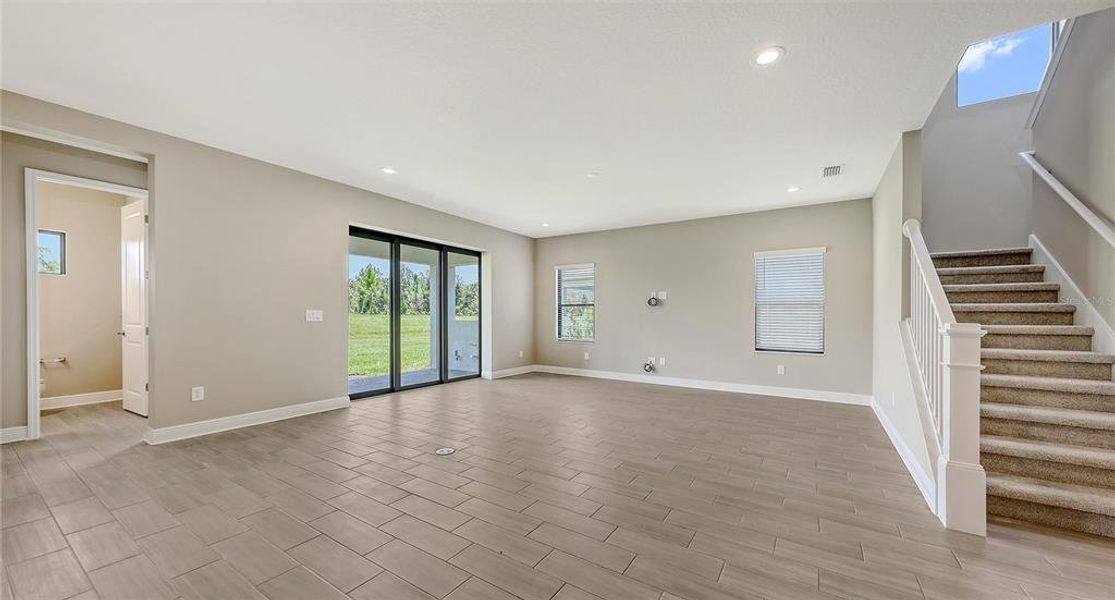 Spacious, unfurnished interior of a new home in Palm Grove, Lakewood Ranch (Image 23). Spacious, unfurnished interior of a new home in Palm Grove, Lakewood Ranch (Image 23).