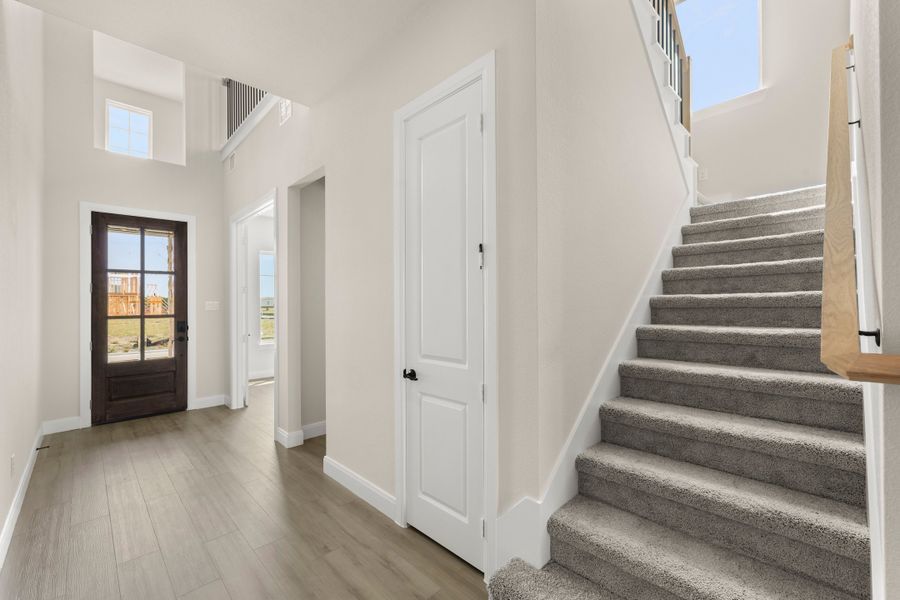 Spacious, unfurnished interior of a new home in Ten Mile Creek, Celina (Image 18).