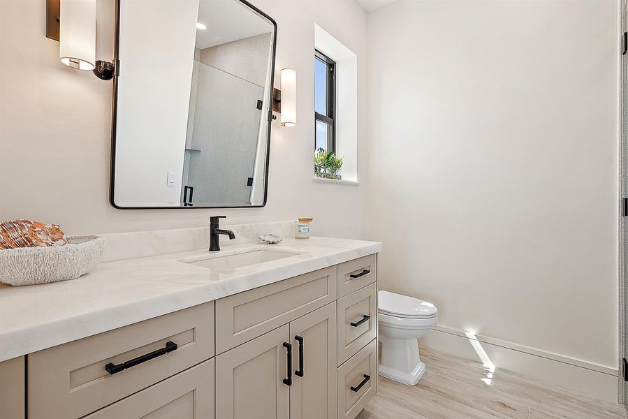 Guest Bathroom Guest Bathroom
