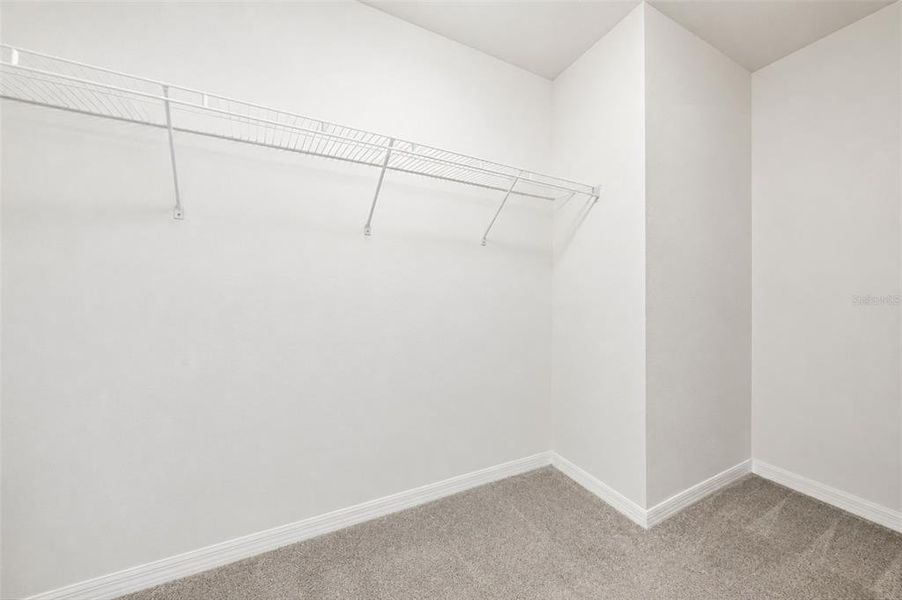 Spacious, unfurnished interior of a new home in Lake Diamond, Ocala (Image 25).