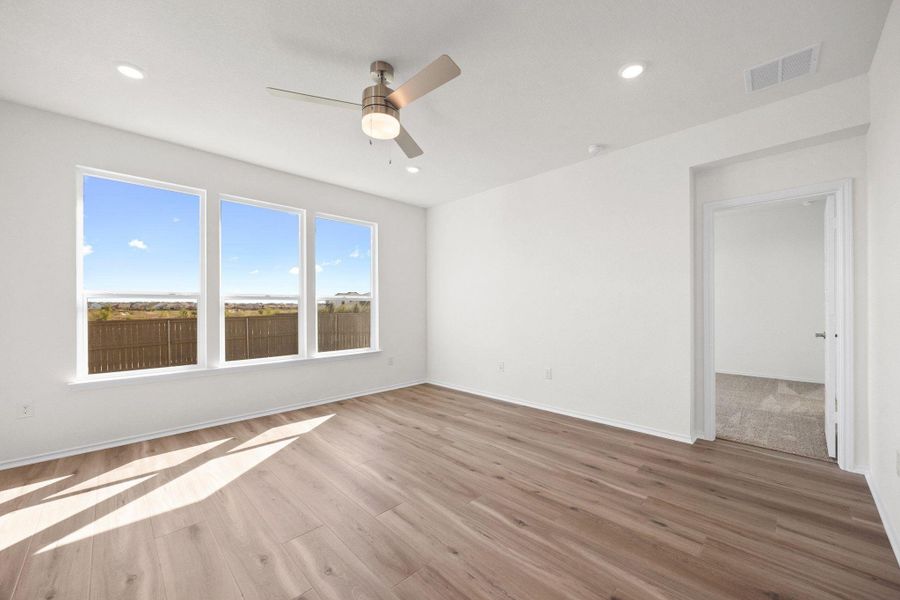 Spacious, unfurnished interior of a new home in McKinney Crossing, Austin (Image 15). Spacious, unfurnished interior of a new home in McKinney Crossing, Austin (Image 15).