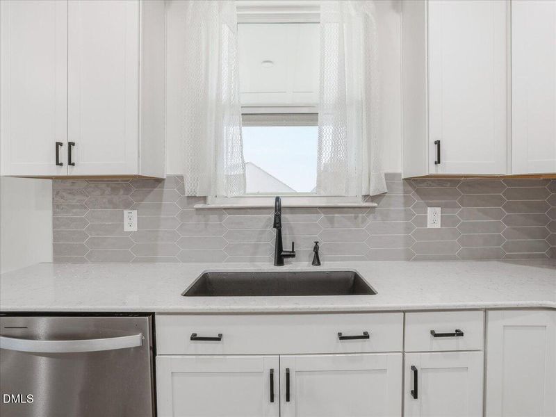 28-Kitchen