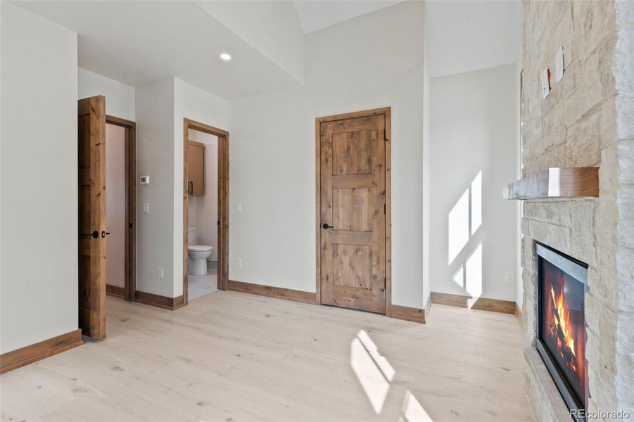 Spacious, unfurnished interior of a new home in , Breckenridge (Image 31). Spacious, unfurnished interior of a new home in , Breckenridge (Image 31).