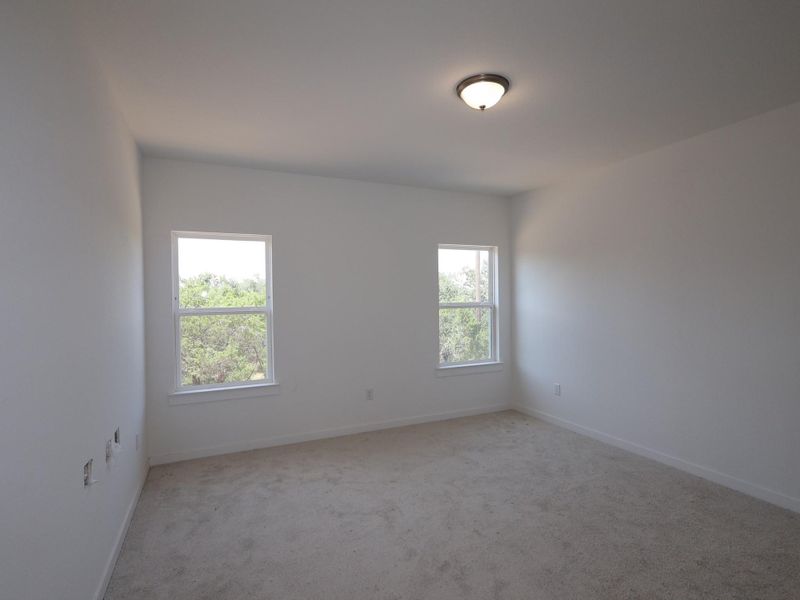 Spacious, unfurnished interior of a new home in Edgewood, Leander (Image 12).