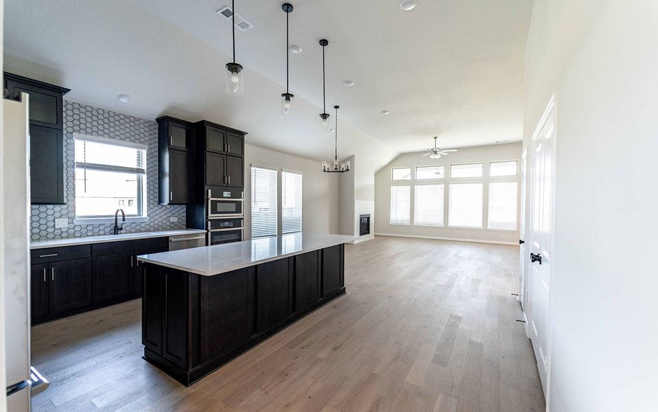 Image 20 of a home in Solterra.