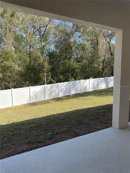 Exterior details and patio area of a home in Citrus Springs, Citrus Springs (Image 3).