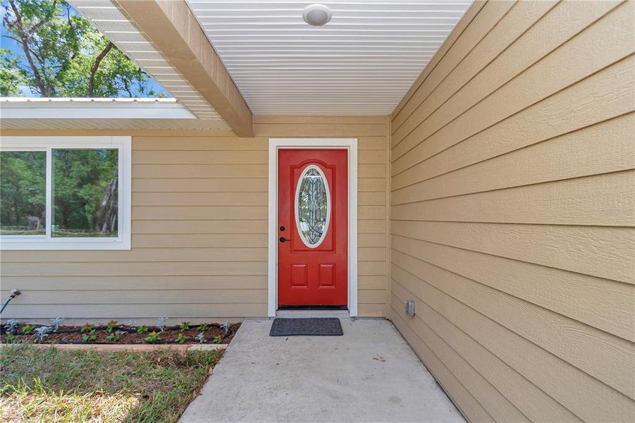 Furnished interior view inside a new home in , Dunnellon (Image 2).