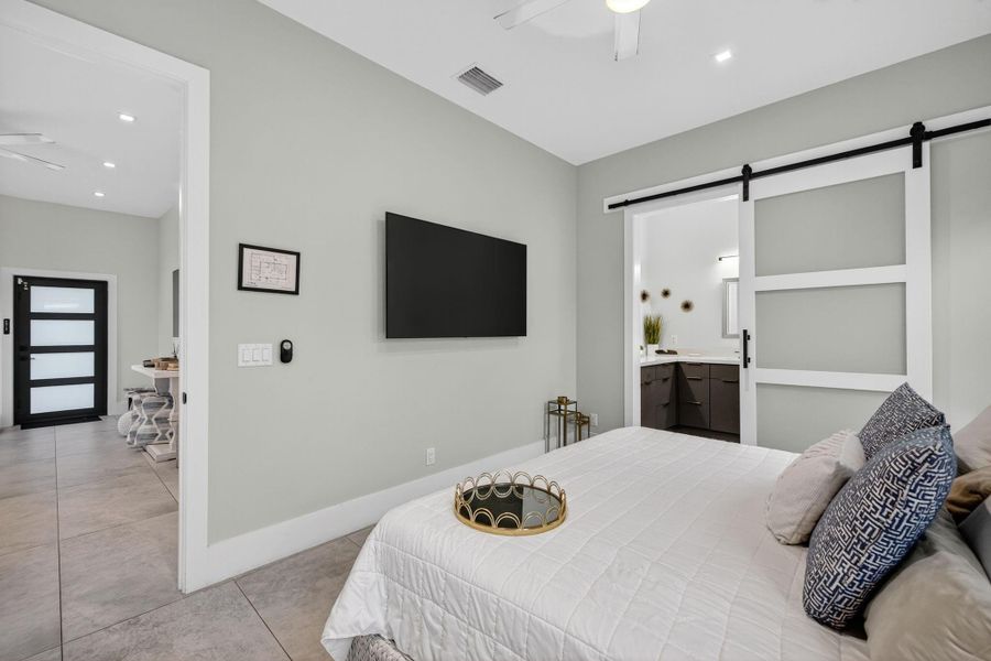 Furnished interior view inside a new home in , Oakland Park (Image 6). Furnished interior view inside a new home in , Oakland Park (Image 6).