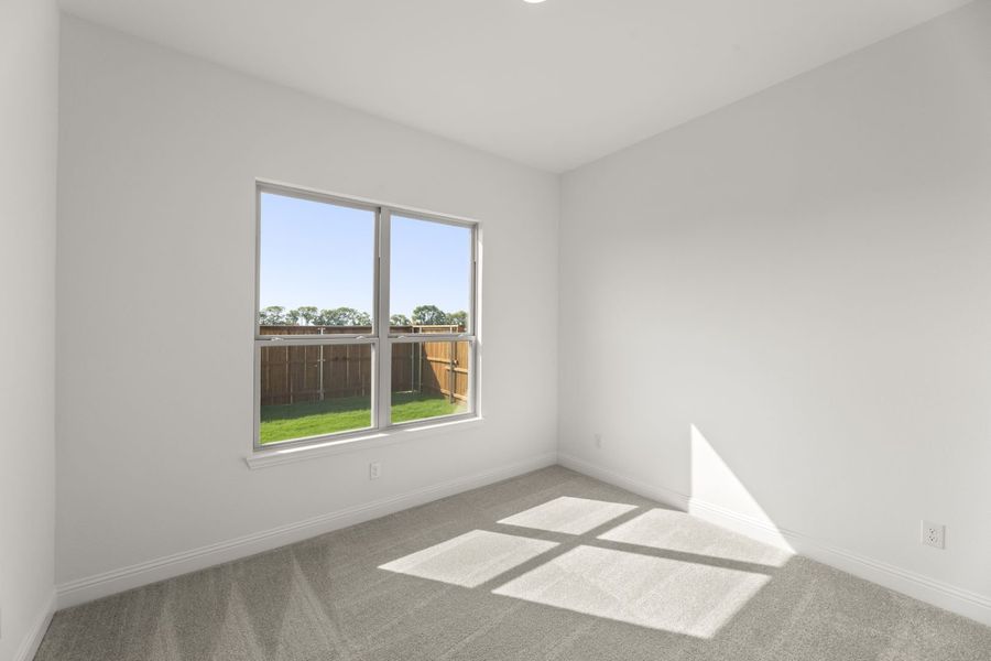 Spacious, unfurnished interior of a new home in River Ranch, Van (Image 27).