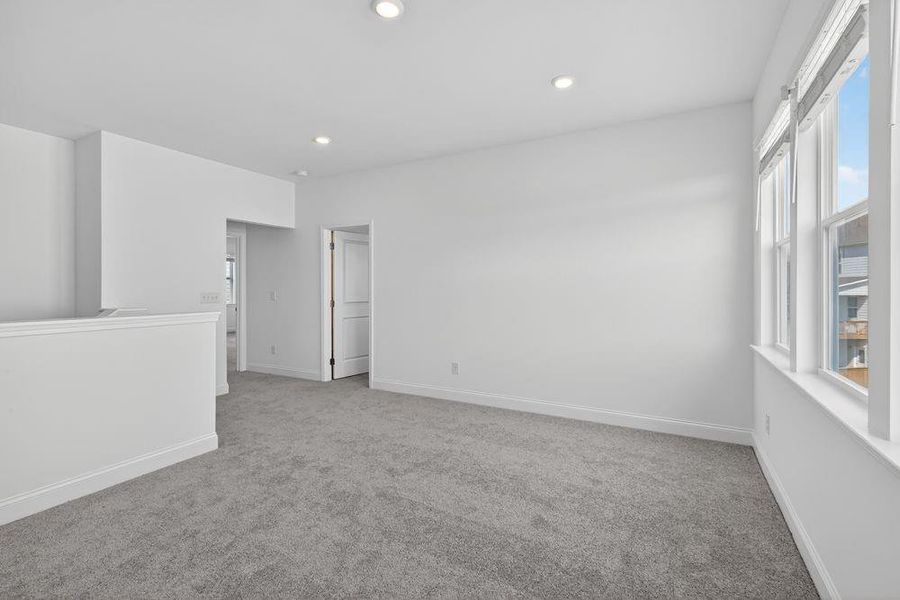 Spacious, unfurnished interior of a new home in Bennett Farm, Loganville (Image 20).