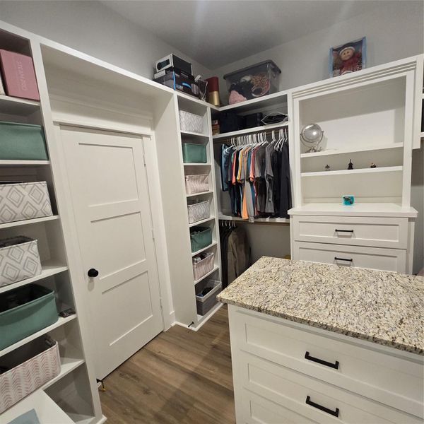 MASTER CLOSET BUILT INS MASTER CLOSET BUILT INS