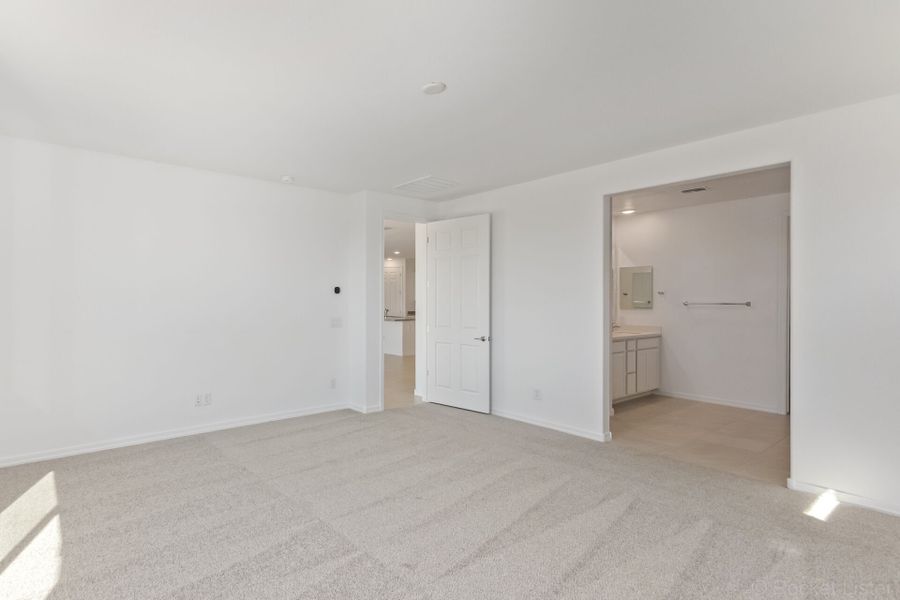 Spacious, unfurnished interior of a new home in Tierra Vistoso, Surprise (Image 10).