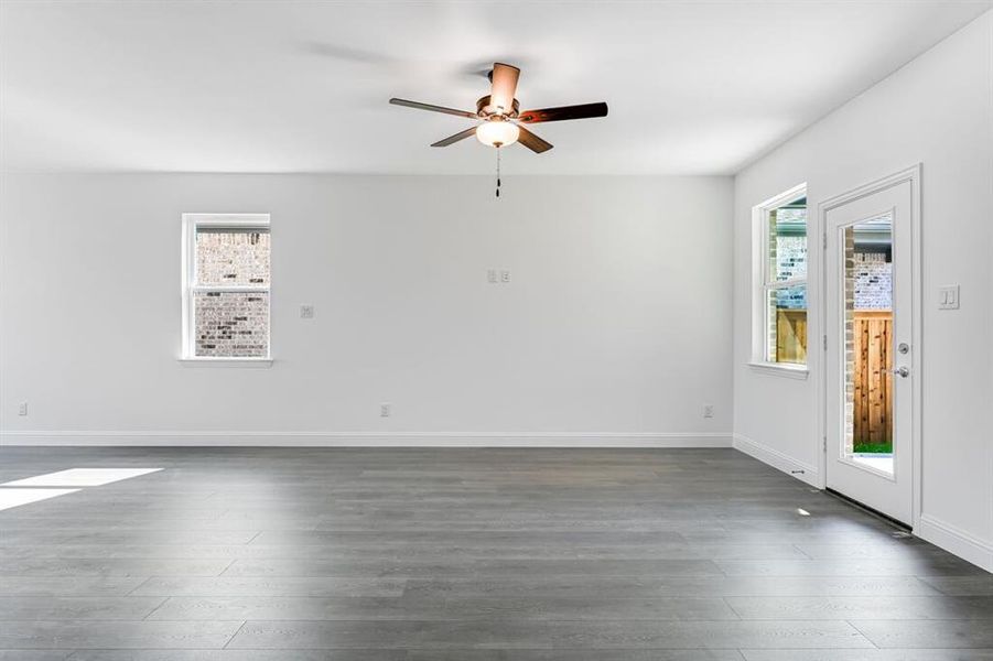 124 North Sky Drive ~ Ready Now 124 North Sky Drive ~ Ready Now