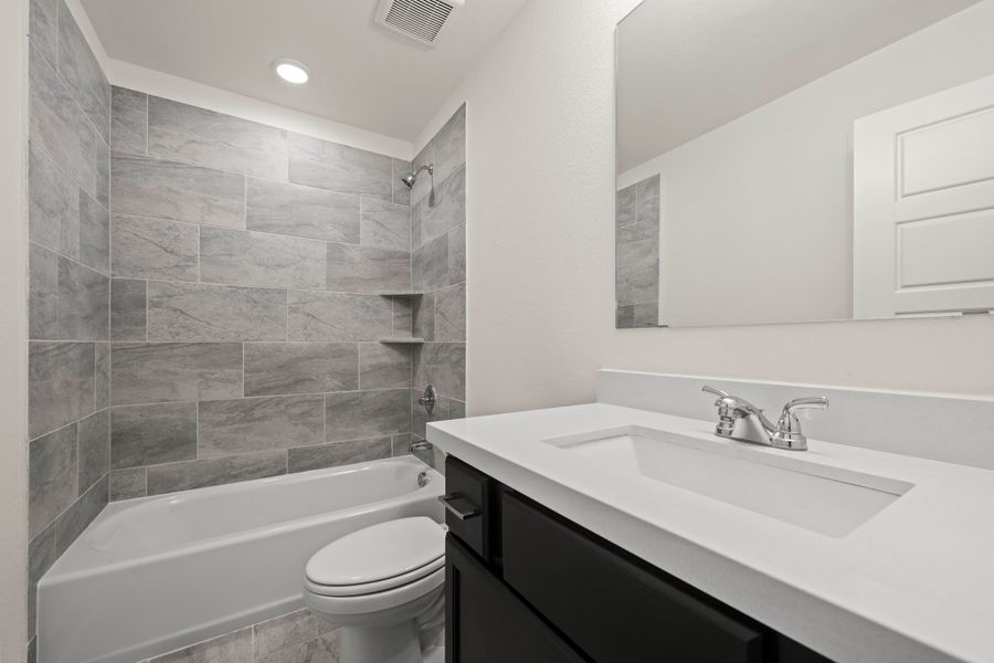 Furnished interior view inside a new home in Liberty Oaks, Waco (Image 7).