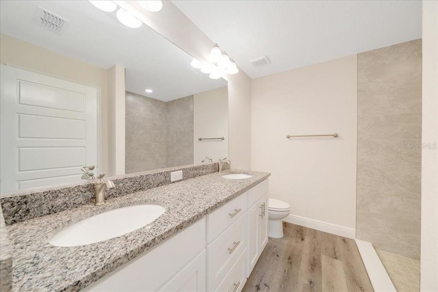 Furnished interior view inside a new home in , Ocala (Image 9).