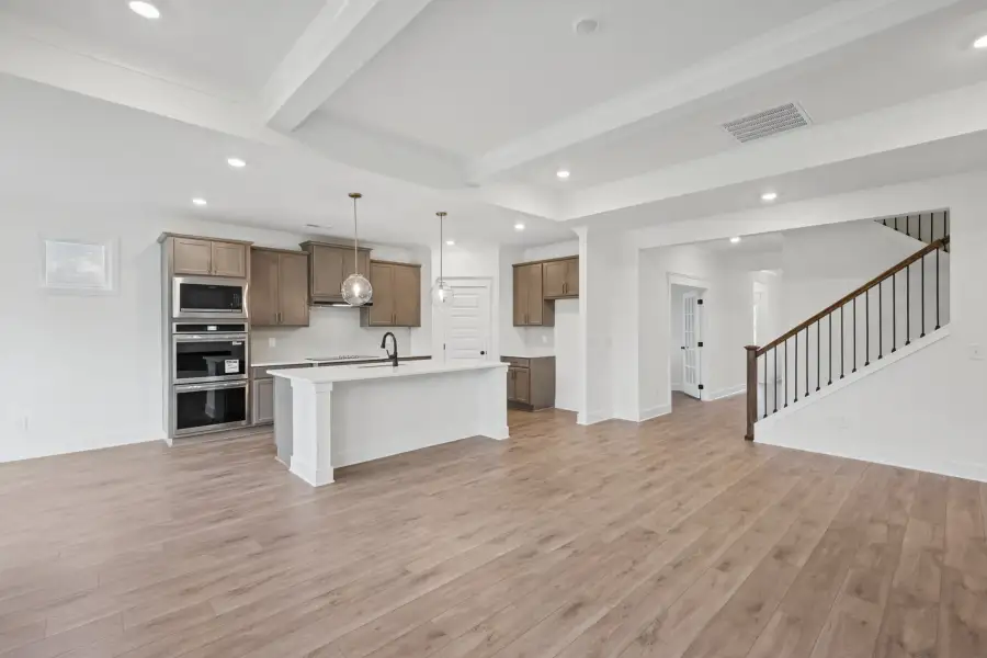 *Photo of example home. Selections & finishes may vary. *Photo of example home. Selections & finishes may vary.