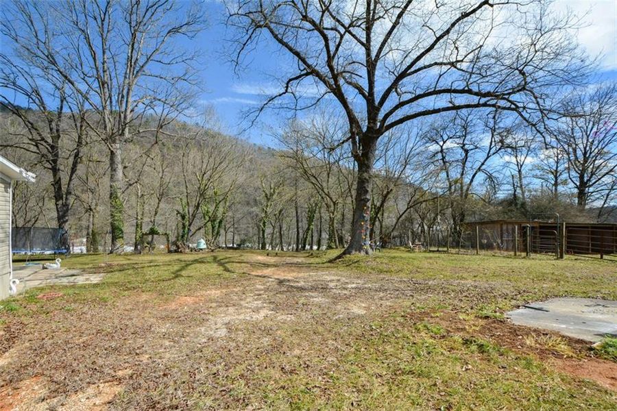 Natural landscape and outdoor views near in Talking Rock (Image 42). Natural landscape and outdoor views near in Talking Rock (Image 42).