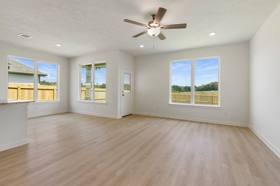 Spacious, unfurnished interior of a new home in Rockbridge East, Huntsville (Image 8). Spacious, unfurnished interior of a new home in Rockbridge East, Huntsville (Image 8).