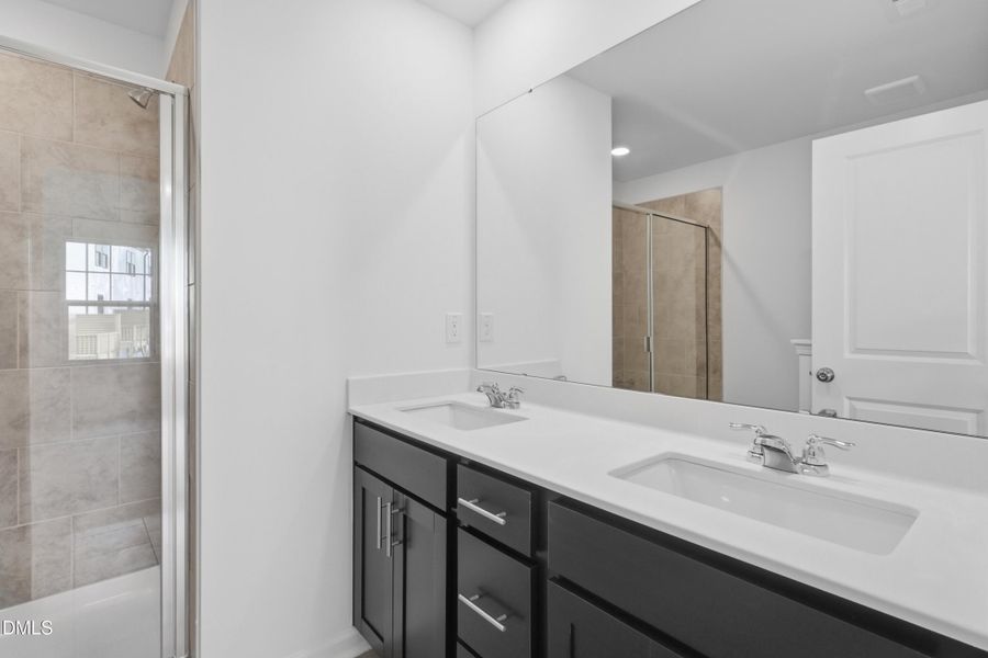 SUN_ElmGrove_Pic_Jackson_QMI_22_Owners_B