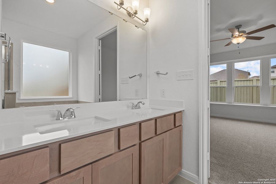 Furnished interior view inside a new home in Foxbrook, Cibolo (Image 10).