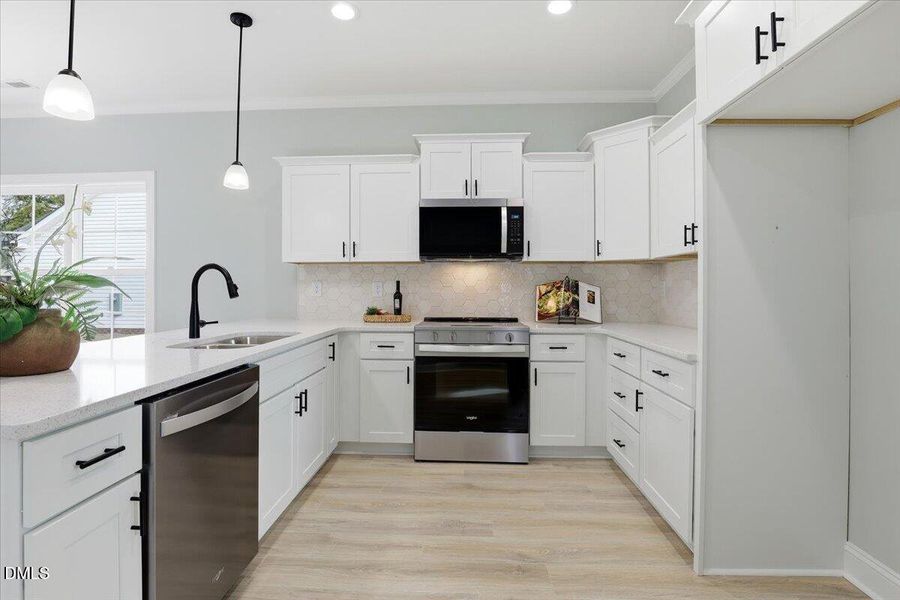 18-602 S Vance St-18