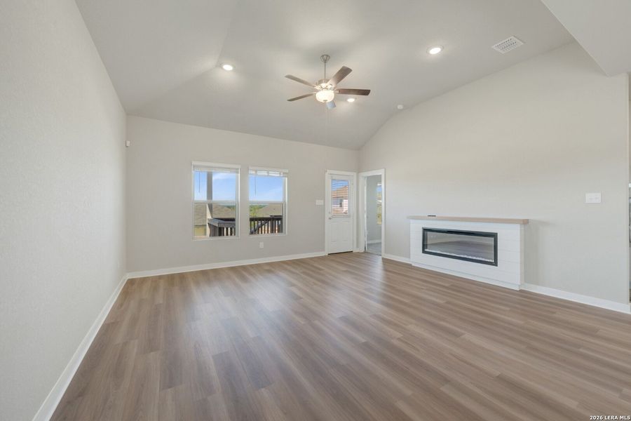 Spacious, unfurnished interior of a new home in Mesquite Ridge, San Antonio (Image 24). Spacious, unfurnished interior of a new home in Mesquite Ridge, San Antonio (Image 24).