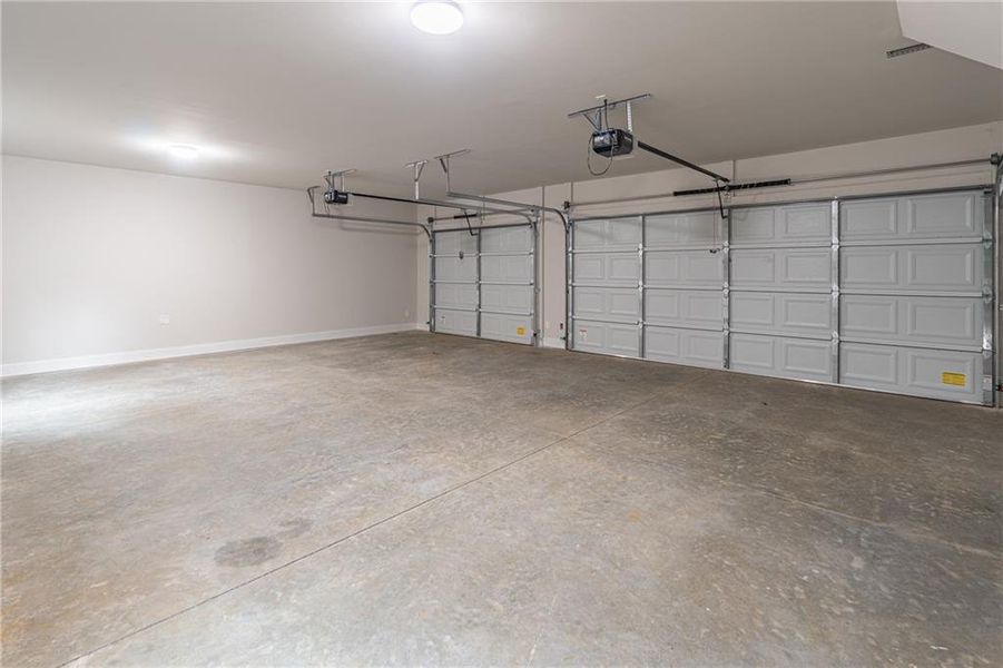 Spacious, unfurnished interior of a new home in , Braselton (Image 19).