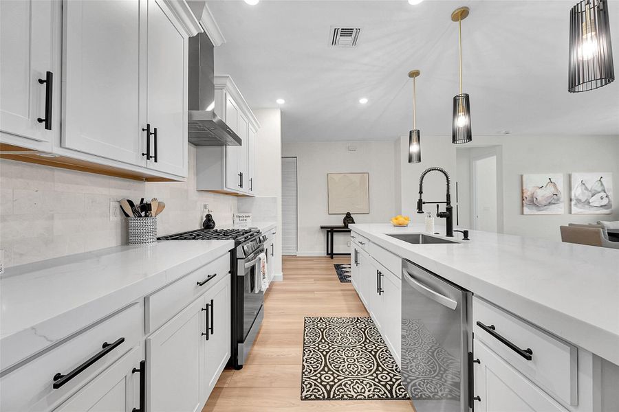 Furnished interior view inside a new home in , Loxahatchee (Image 9).