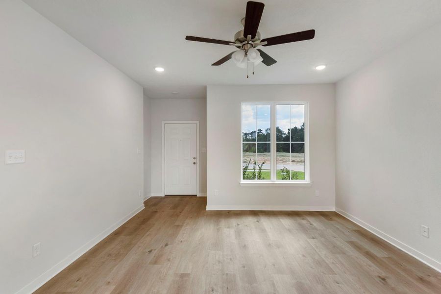 Spacious, unfurnished interior of a new home in , Huntsville (Image 30). Spacious, unfurnished interior of a new home in , Huntsville (Image 30).