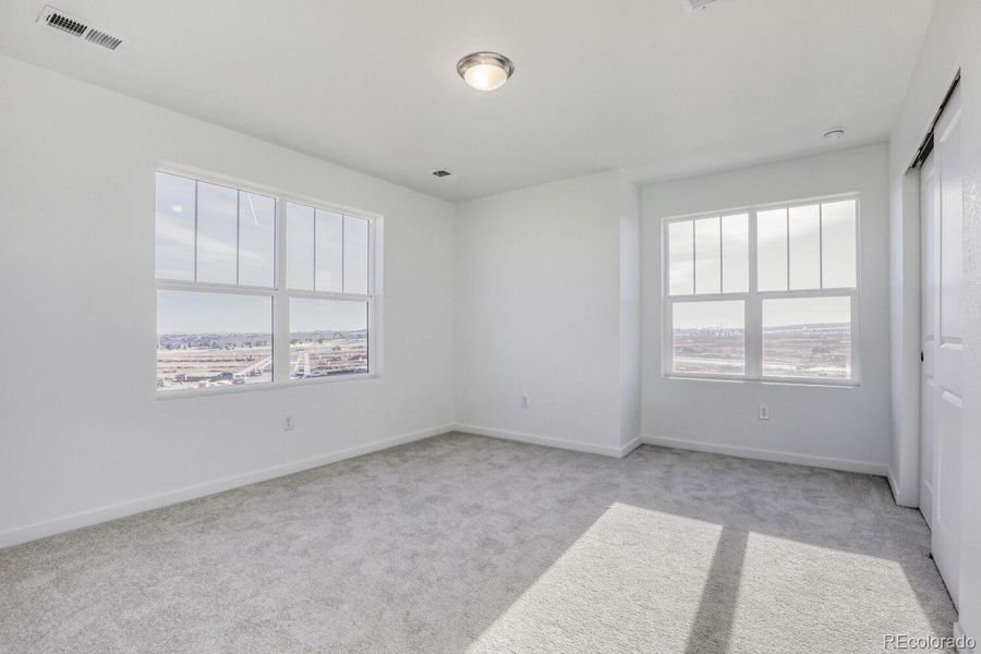 Spacious, unfurnished interior of a new home in Parterre, Thornton (Image 12). Spacious, unfurnished interior of a new home in Parterre, Thornton (Image 12).