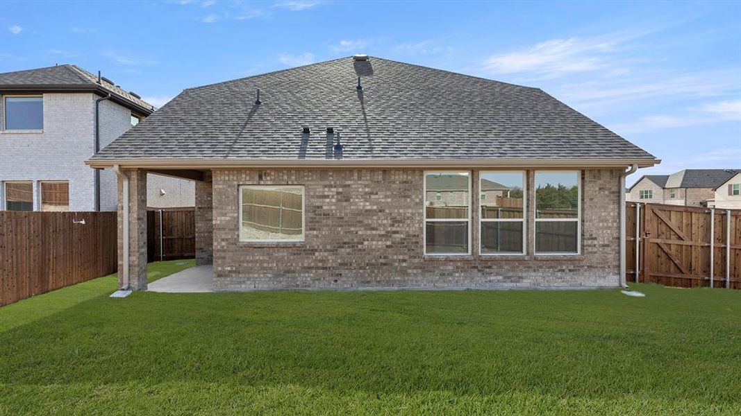 26. 2144 Sunnymede - Back