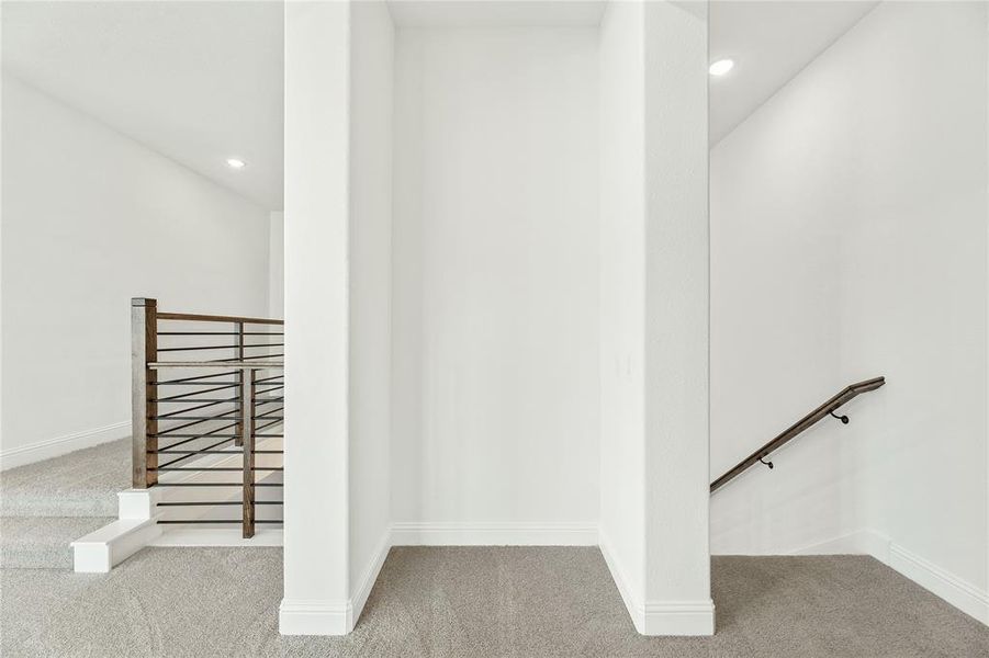 Spacious, unfurnished interior of a new home in Glenbrook, Red Oak (Image 34).