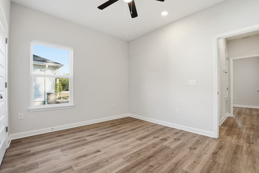 Spacious, unfurnished interior of a new home in , Crestview (Image 30).