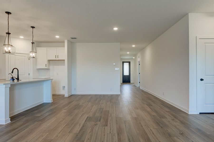 Representative unfurnished interior of a home built from the Hayes by Ashton Woods in The Preserve at the Wilder, Adkins (Image 9).