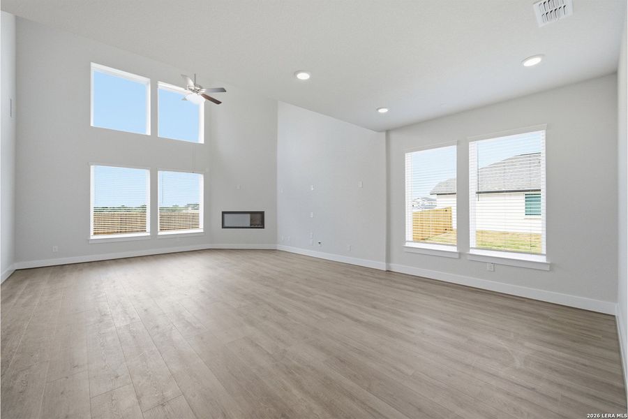 Spacious, unfurnished interior of a new home in Hickory Ridge, Elmendorf (Image 27).