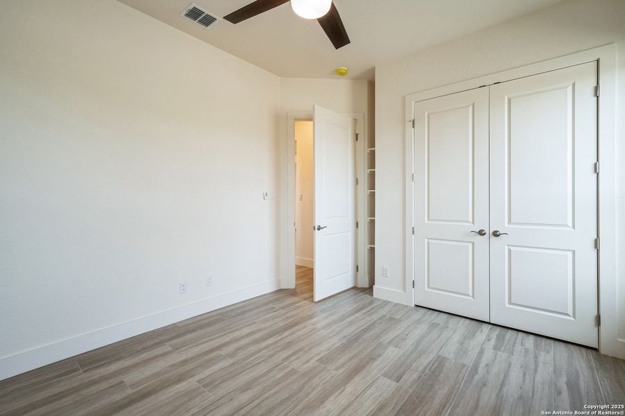 Spacious, unfurnished interior of a new home in , Floresville (Image 28). Spacious, unfurnished interior of a new home in , Floresville (Image 28).