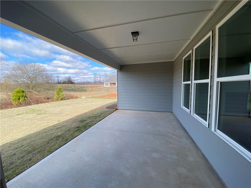 Spacious, unfurnished interior of a new home in , Jefferson (Image 41).