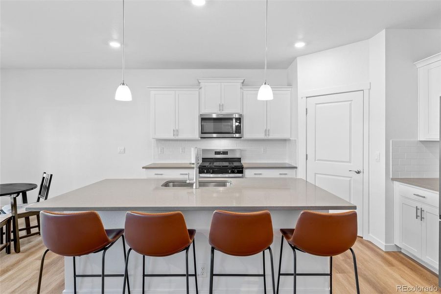 Furnished interior view inside a new home in Vantage, Berthoud (Image 9).
