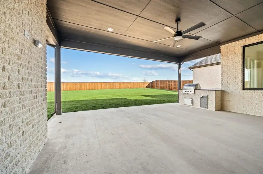 Exterior details and patio area of a home in , Haslet (Image 27).