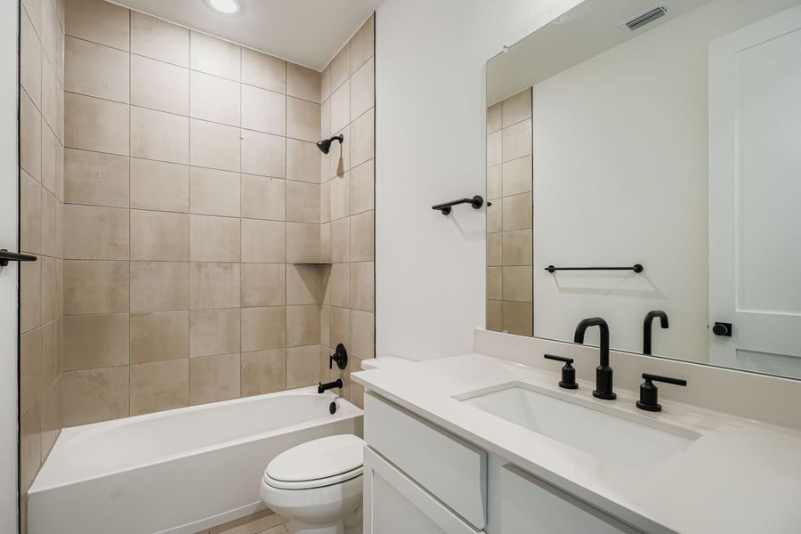 Furnished interior view inside a new home in Novel, Austin (Image 4).