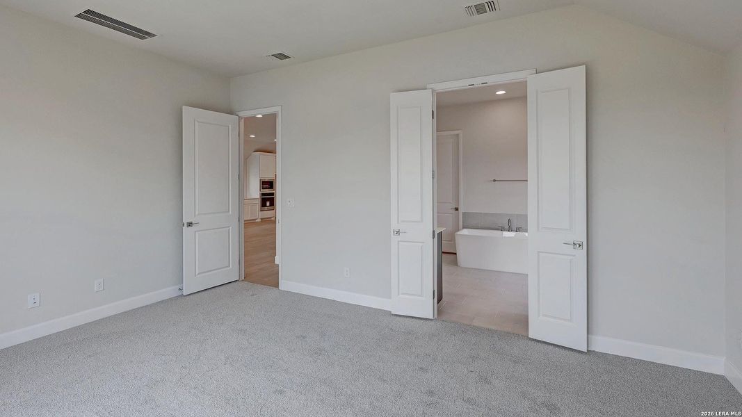 Spacious, unfurnished interior of a new home in Haby Hill, San Antonio (Image 23). Spacious, unfurnished interior of a new home in Haby Hill, San Antonio (Image 23).