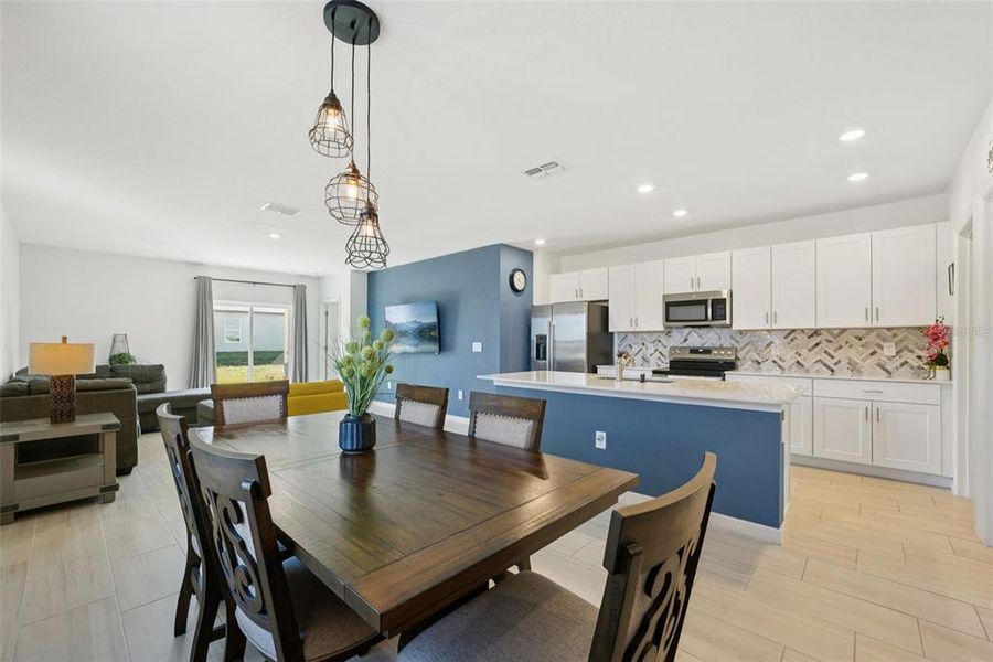 Furnished interior view inside a new home in Park East: The Manors, Plant City (Image 37). Furnished interior view inside a new home in Park East: The Manors, Plant City (Image 37).